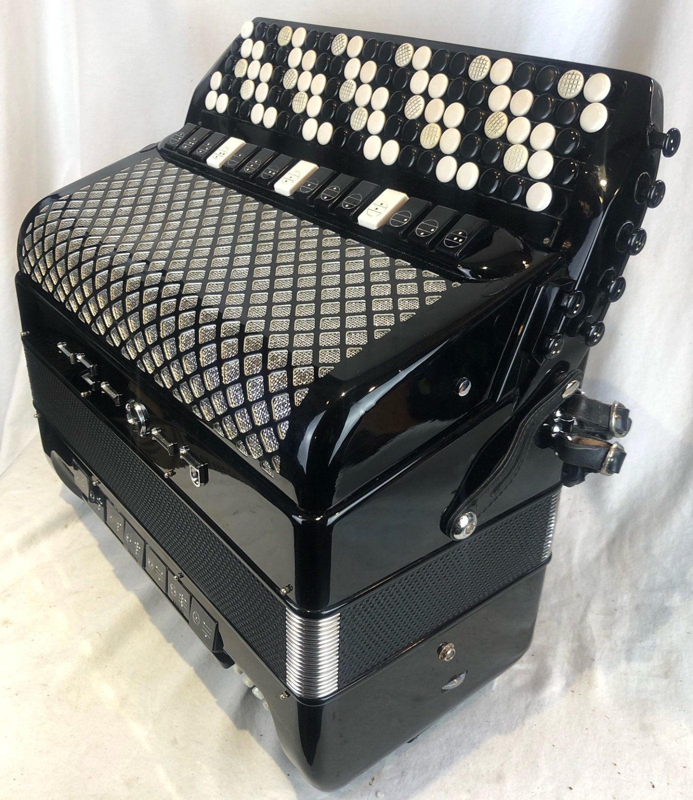 6890 - Black Pigini Converter Chromatic Button Accordion C LMMH