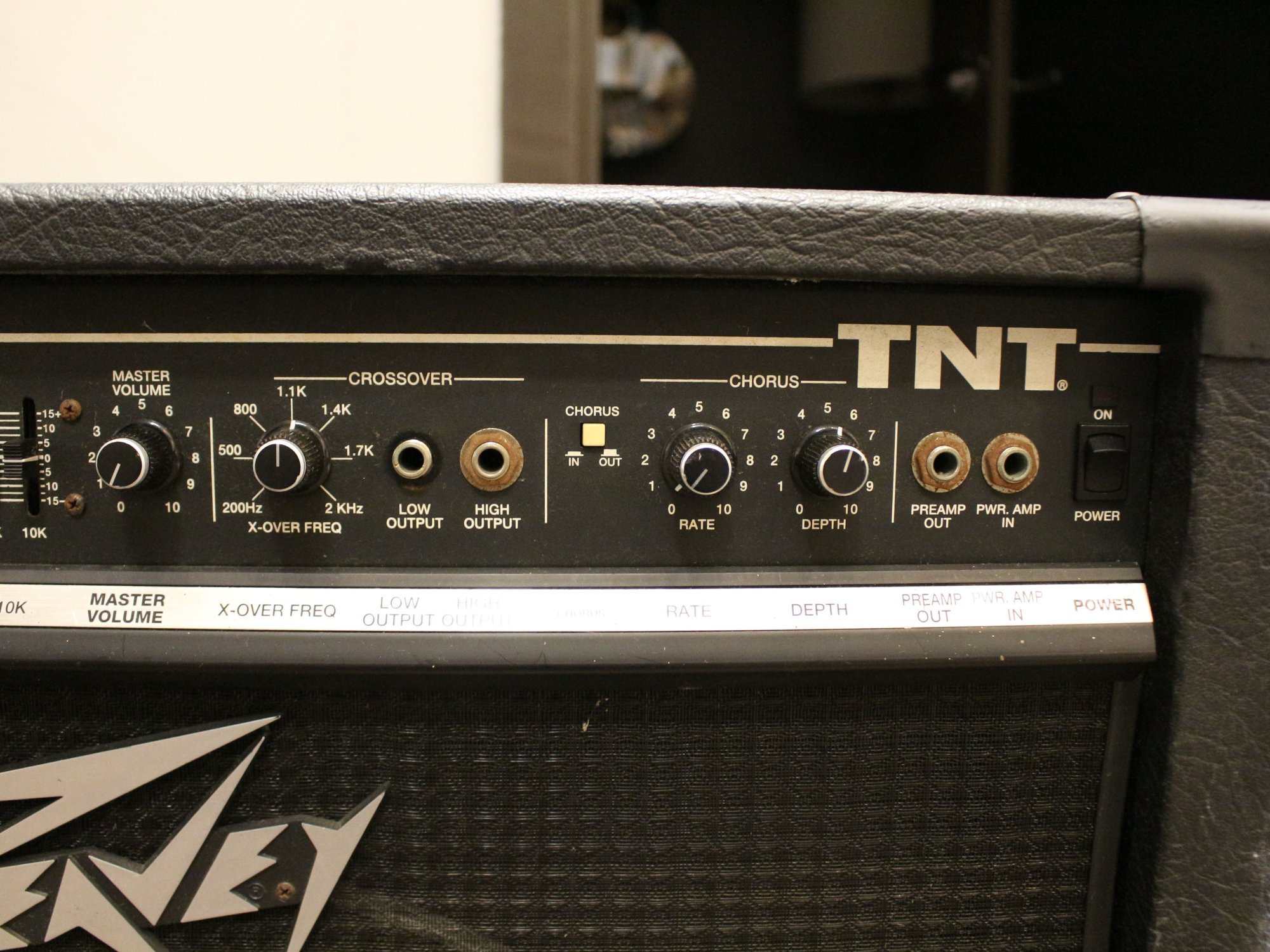 Used Peavey TNT 115S Bass Amplifier