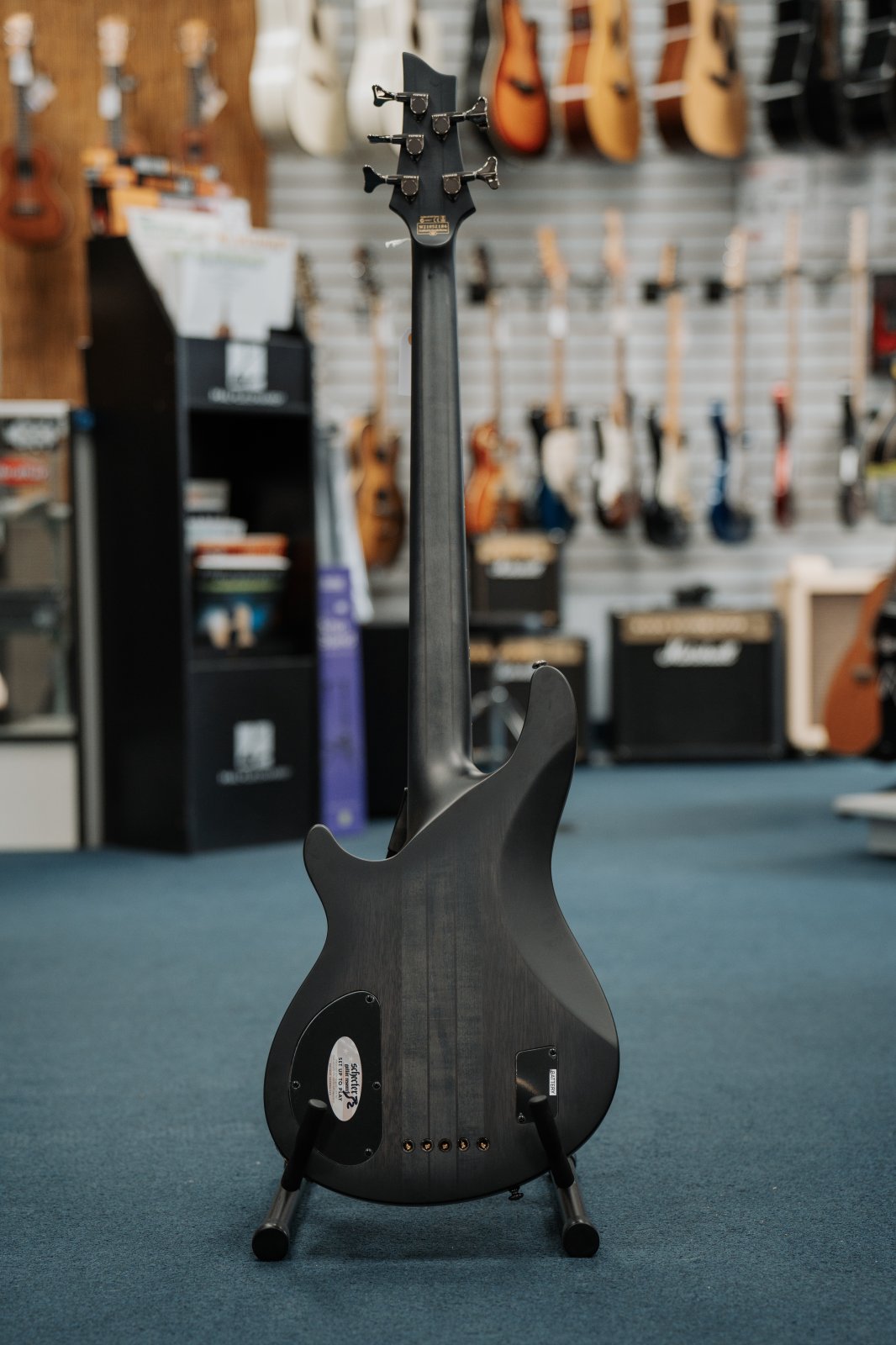 Schecter Hell Raiser Extreme 5 String Bass (mint) - 170516