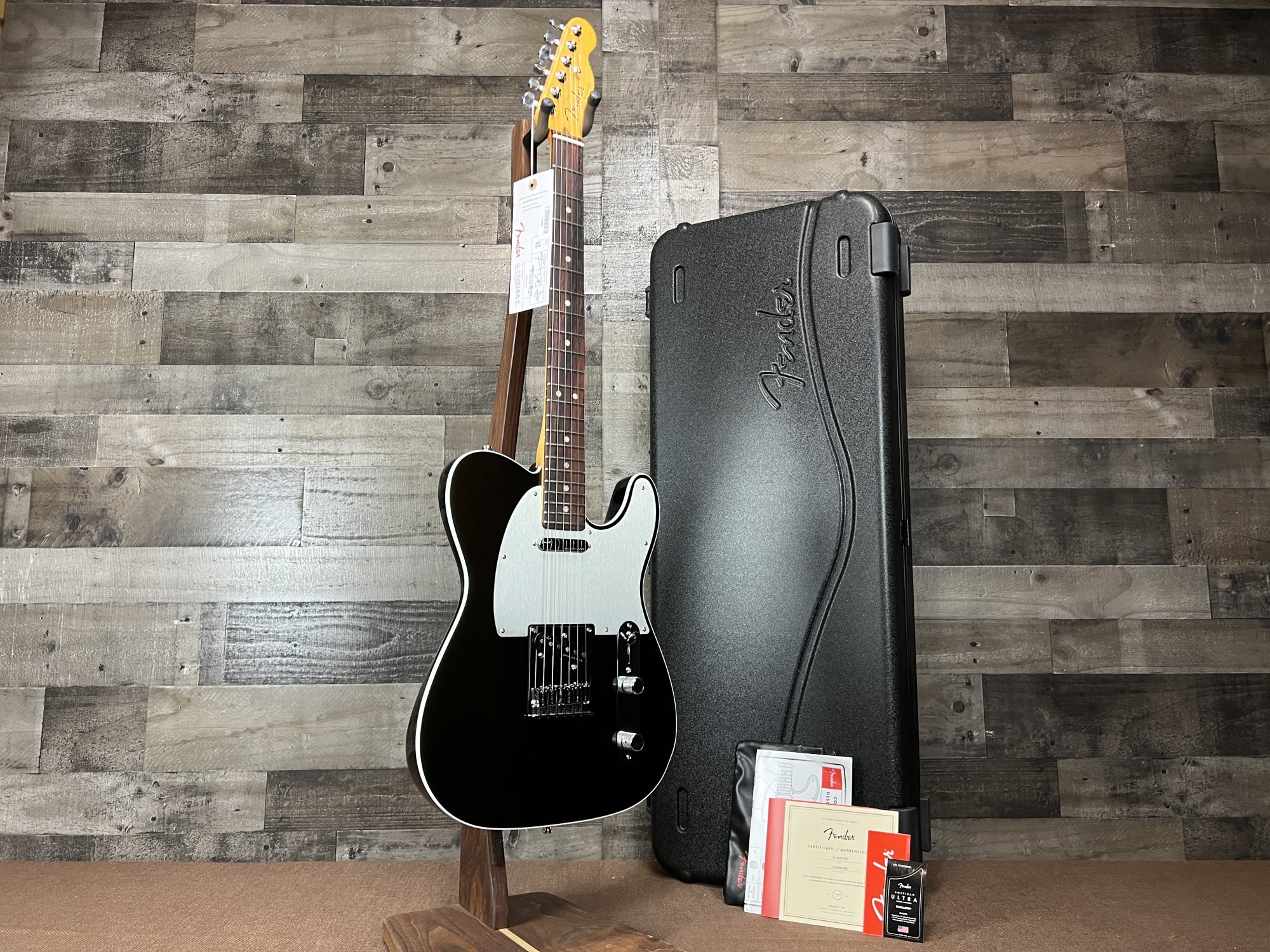 Fender American Ultra Telecaster - Texas Tea with Rosewood Fender American Ultra Telecaster - Texas Tea with Rosewood