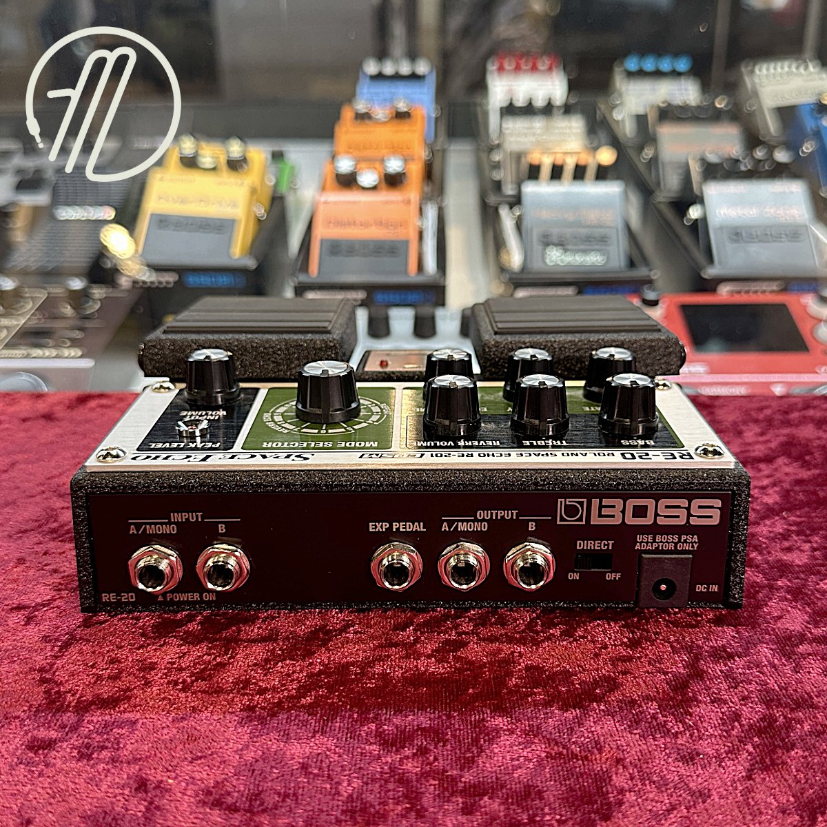 Boss RE-20 Roland Space Echo RE-201 Twin Pedal w/Box USED