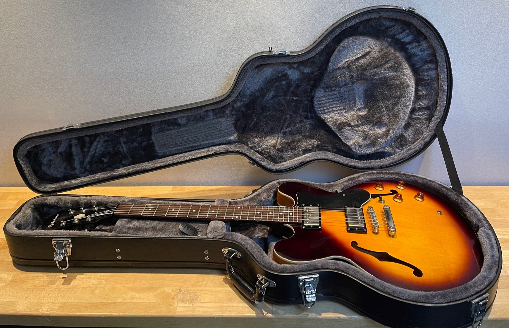 ギター epiphone dot Epiphone Dot 2014 with Case in Good Condition