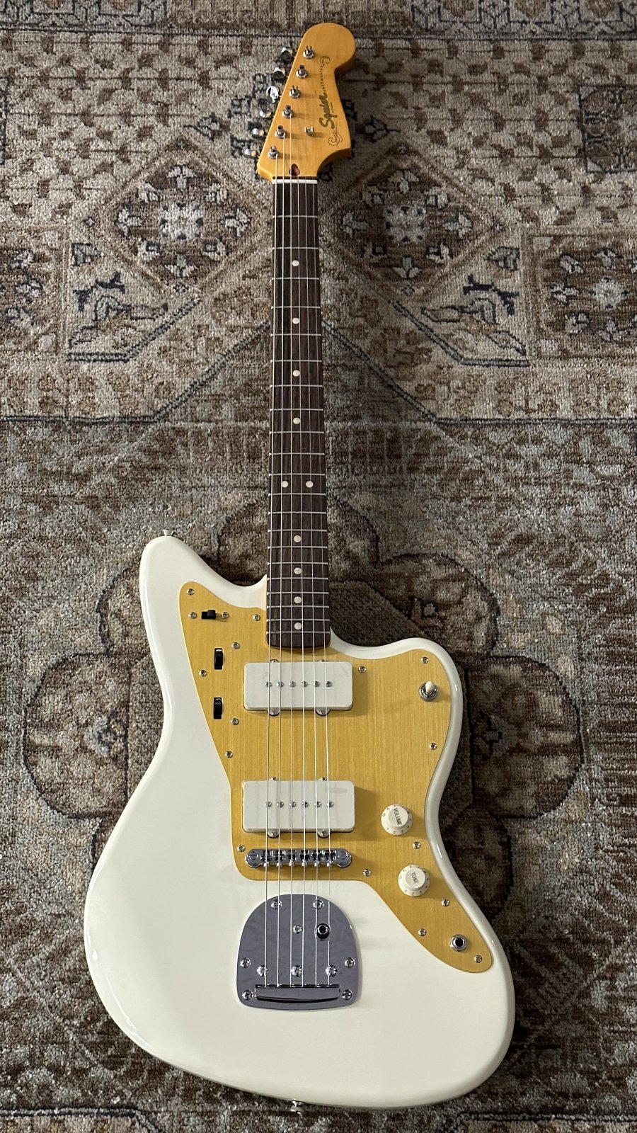 Squier J Mascis Jazzmaster w/ Laurel Fingerboard, Gold Anodized