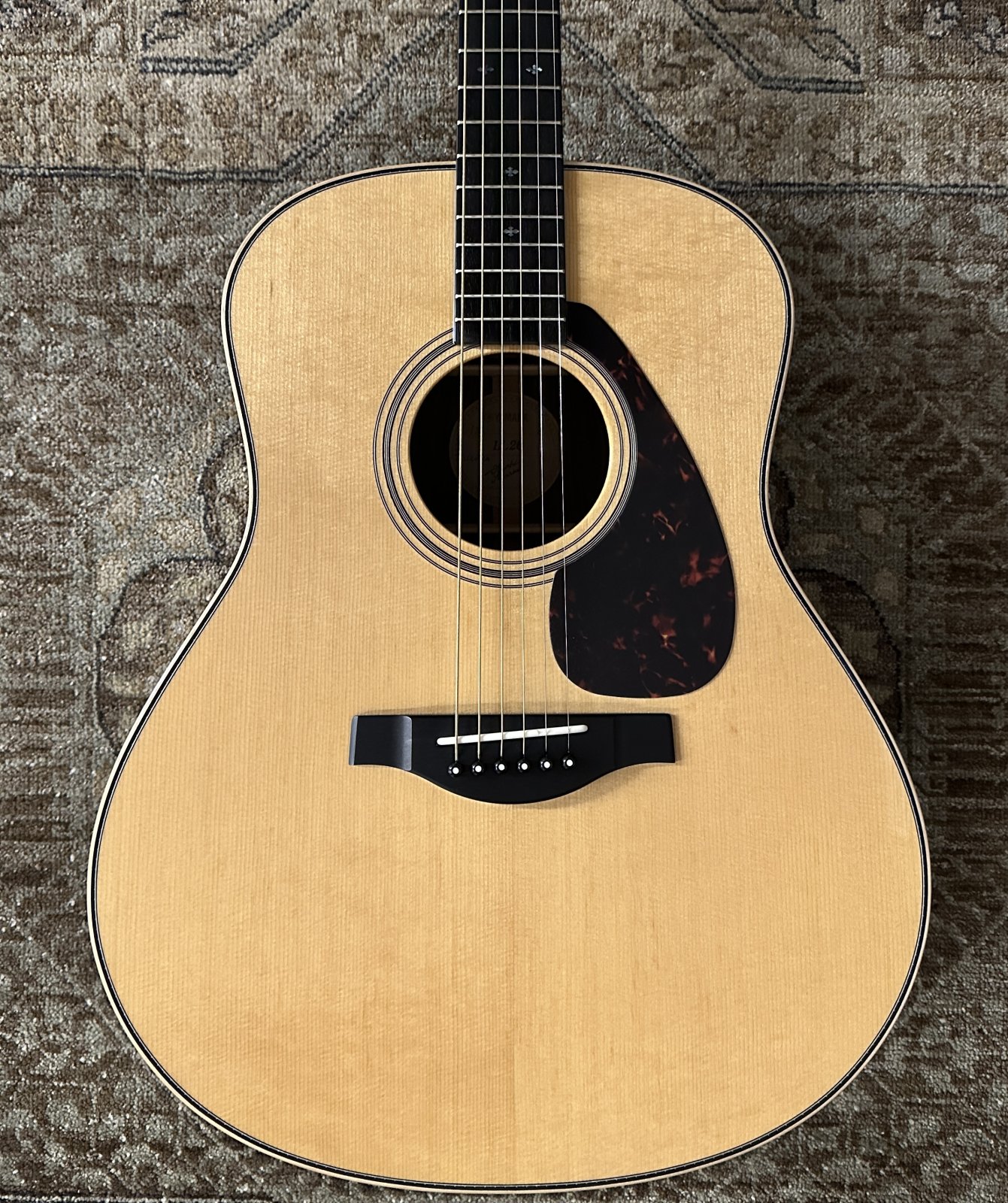 Used Yamaha LL26R Japanese Handcrafted Dreadnought Acoustic Guitar