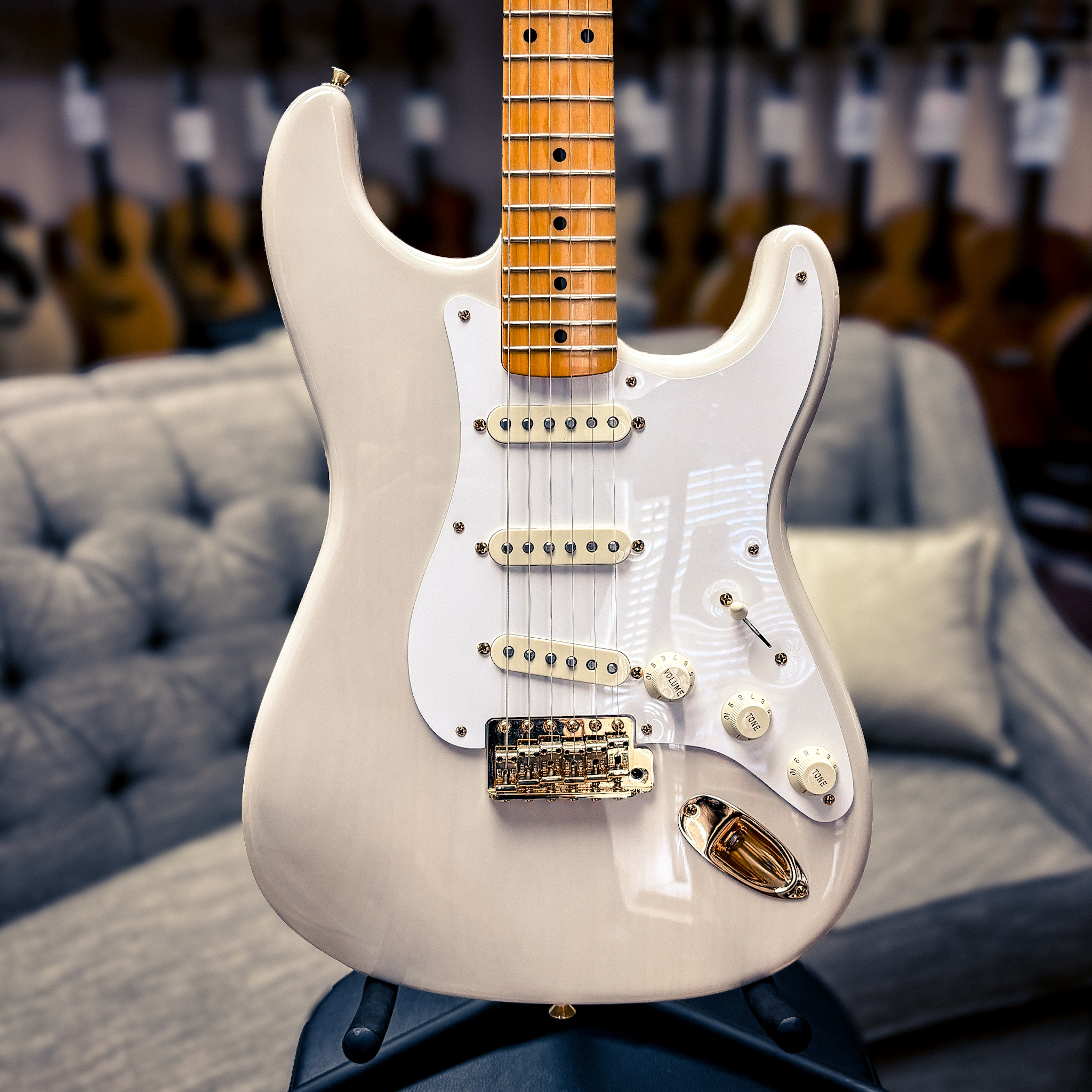 2007 Fender American Vintage 1957 Commemorative Mary Kaye Stratocaster Blonde w/ Case