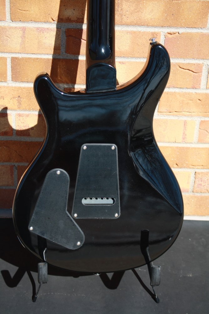 PRS SE Custom 22 Semi-Hollow-Black Gold Sunburst