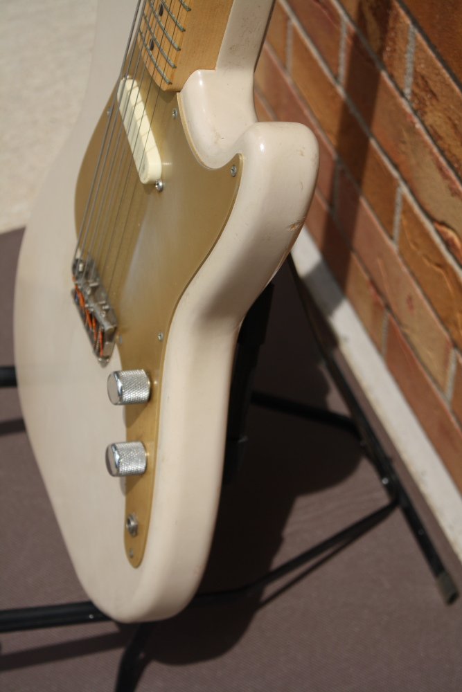 1956 Fender Musicmaster with case