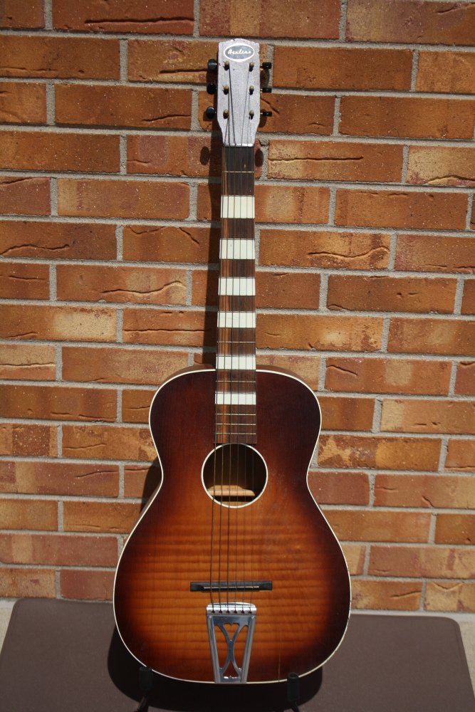 1956 Airline Acoustic H8286