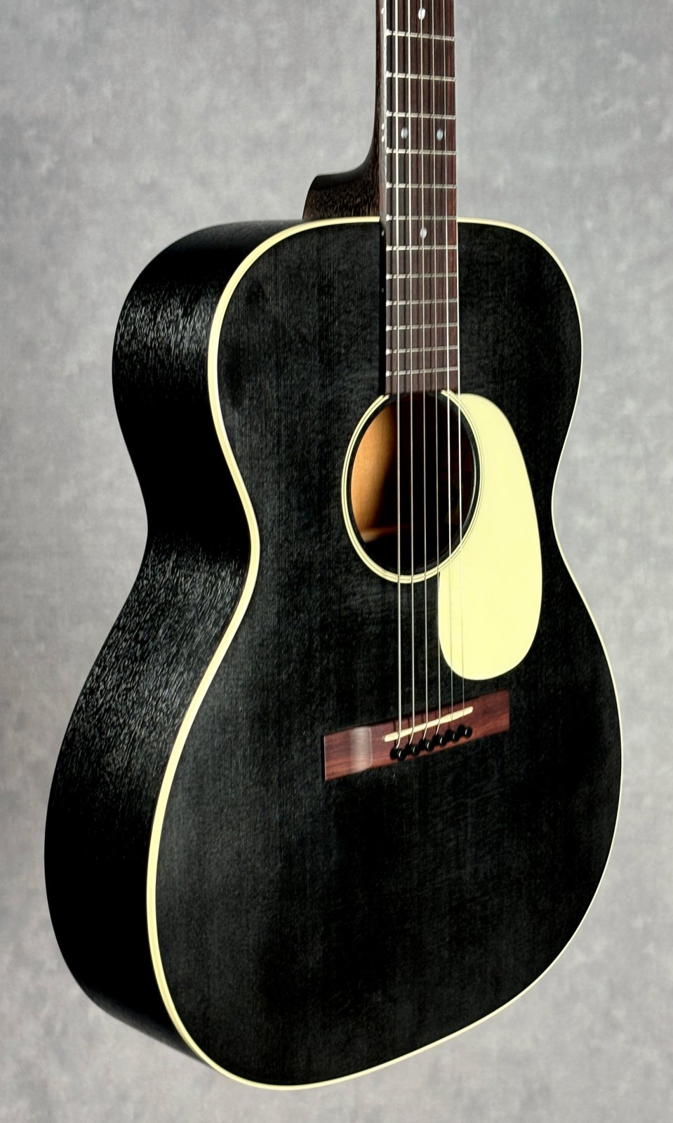 Martin 000-17E Black Smoke