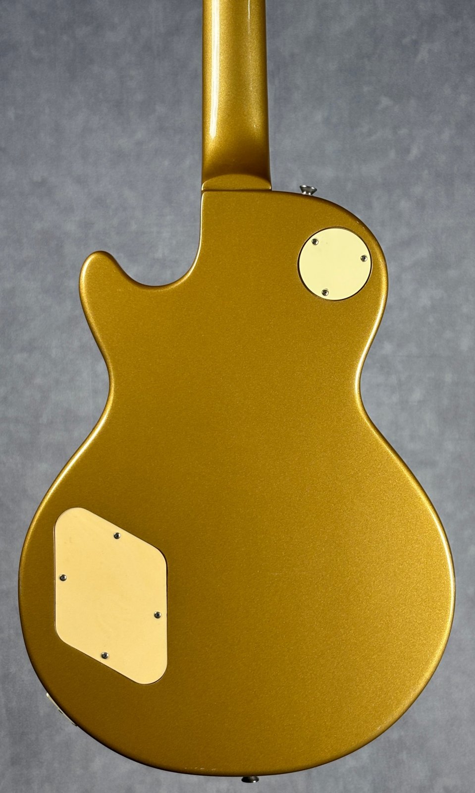 epiphone Les Paul Studio シャンパンゴールド The Big Review: Epiphone Slash Collection J-45 & 'Victoria