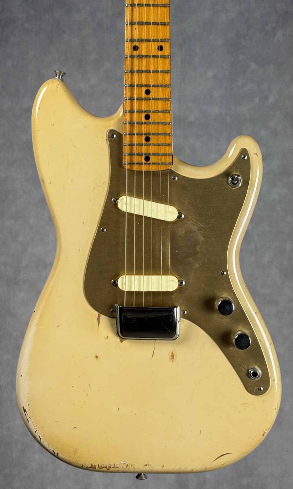 ギター Fender Duo Sonic Maple Desert Sand Fender Player Duo Sonic Maple Fingerboard Electric Guitar
