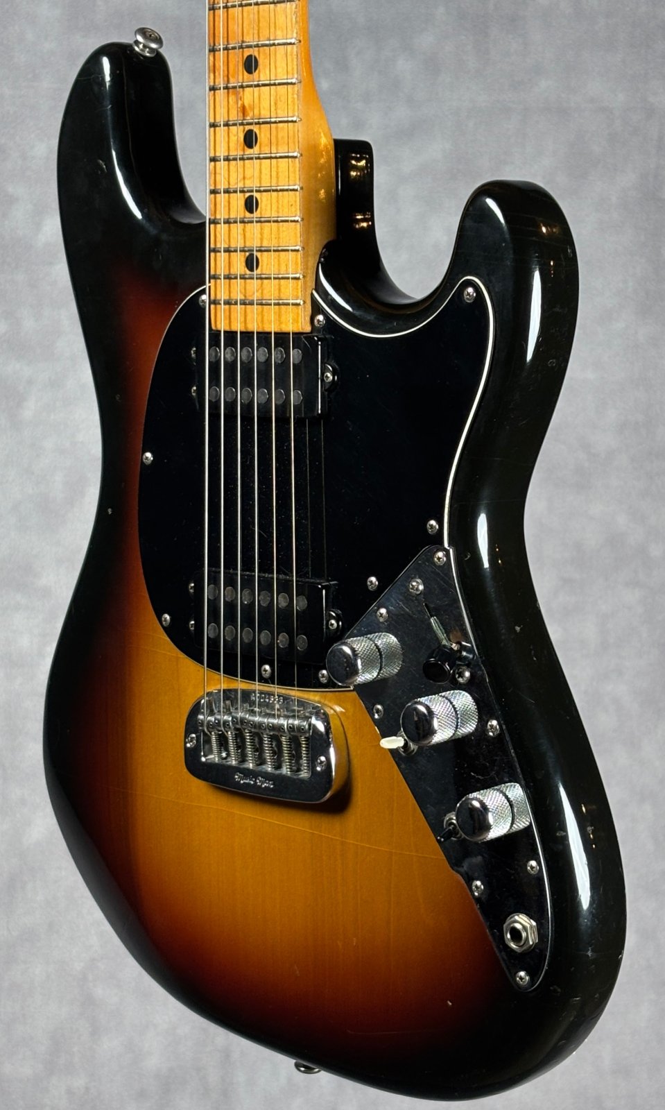 Musicman SabreⅡ 1978年製 Music Man Sabre II - What To Know & Where To Buy | Equipboard