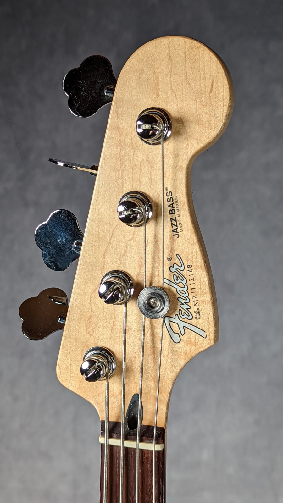 2001 Fender Standard Jazz Bass