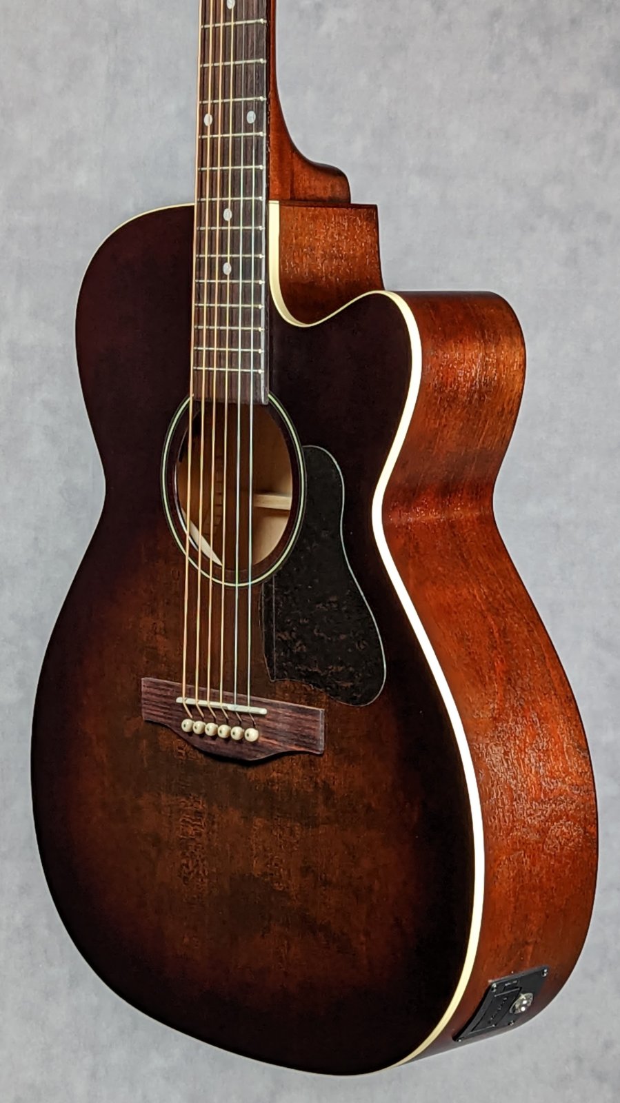 Art & Lutherie Legacy Bourbon Burst CW Presys II