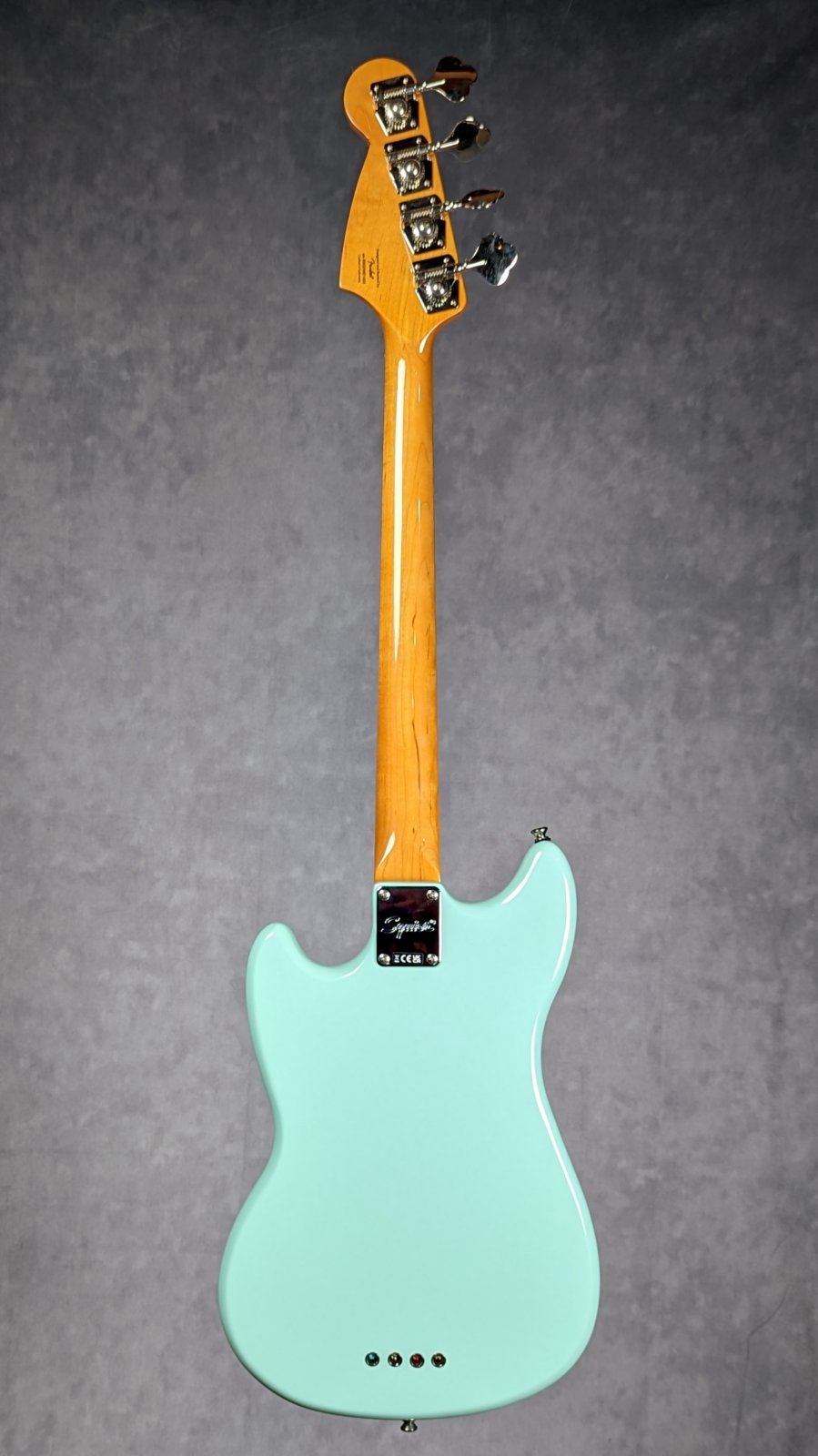 綺麗なクッション Squier Mustang Bass Squier Classic Vibe '60s Competition Mustang Bass Lake Placid Blue