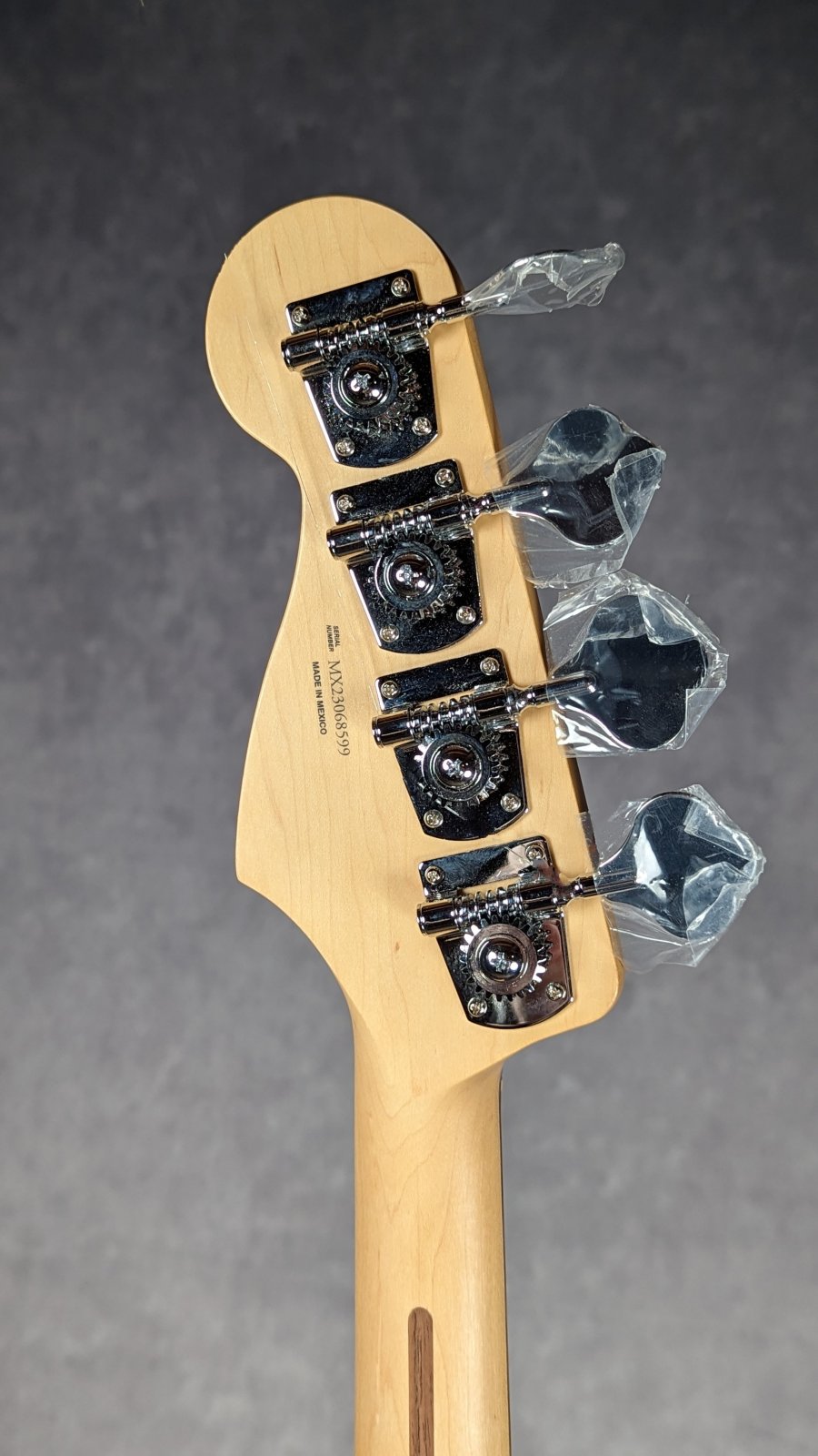 Fender Player Jazz Bass - Pau Ferro Fingerboard - 717669590154