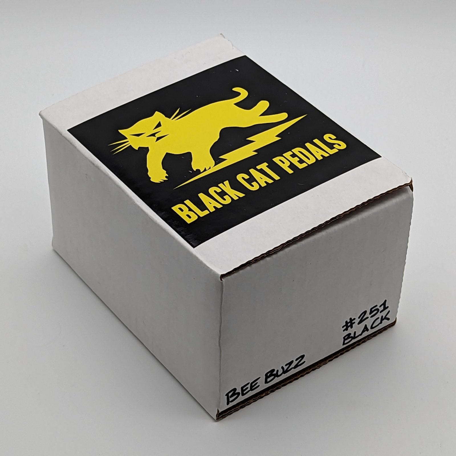 その他 BLACK CATS Black Cat Pedals Announces the N-Fuzz - Premier Guitar