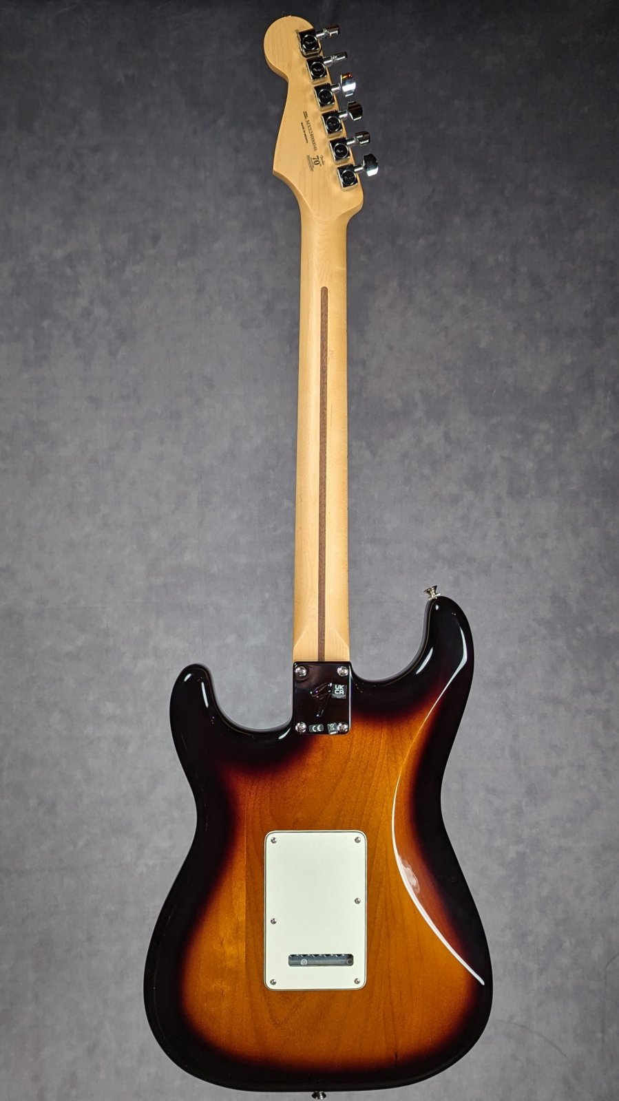 Fender 70th Anniversary Player Strat - 2-Color Sunburst