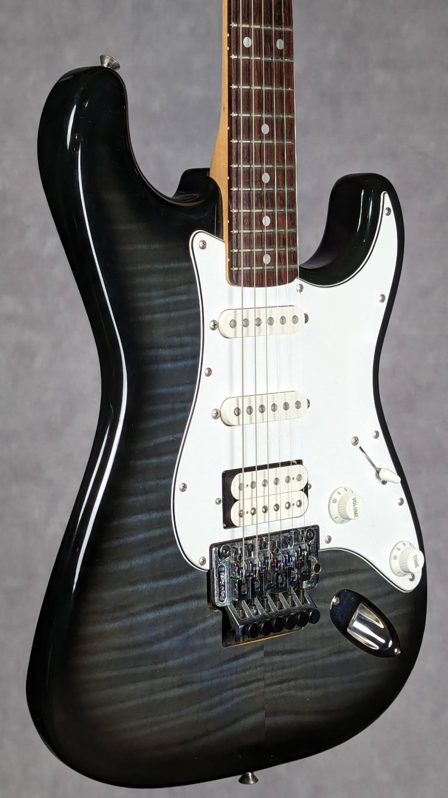 ギター Squier STRATOCASTER Fender Squier Series Standard Stratocaster Torino Red 1994