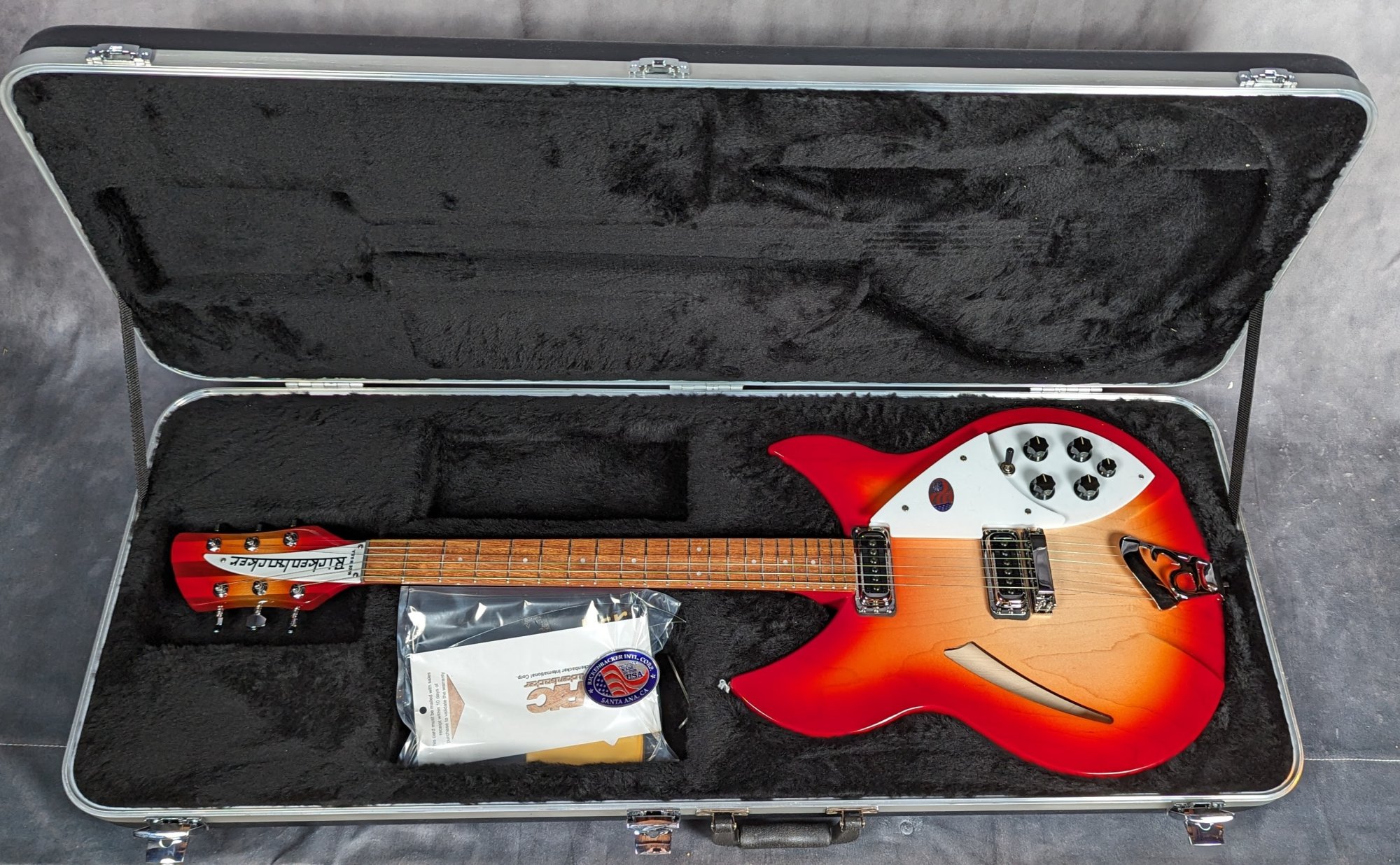 Rickenbacker 330, Fireglo