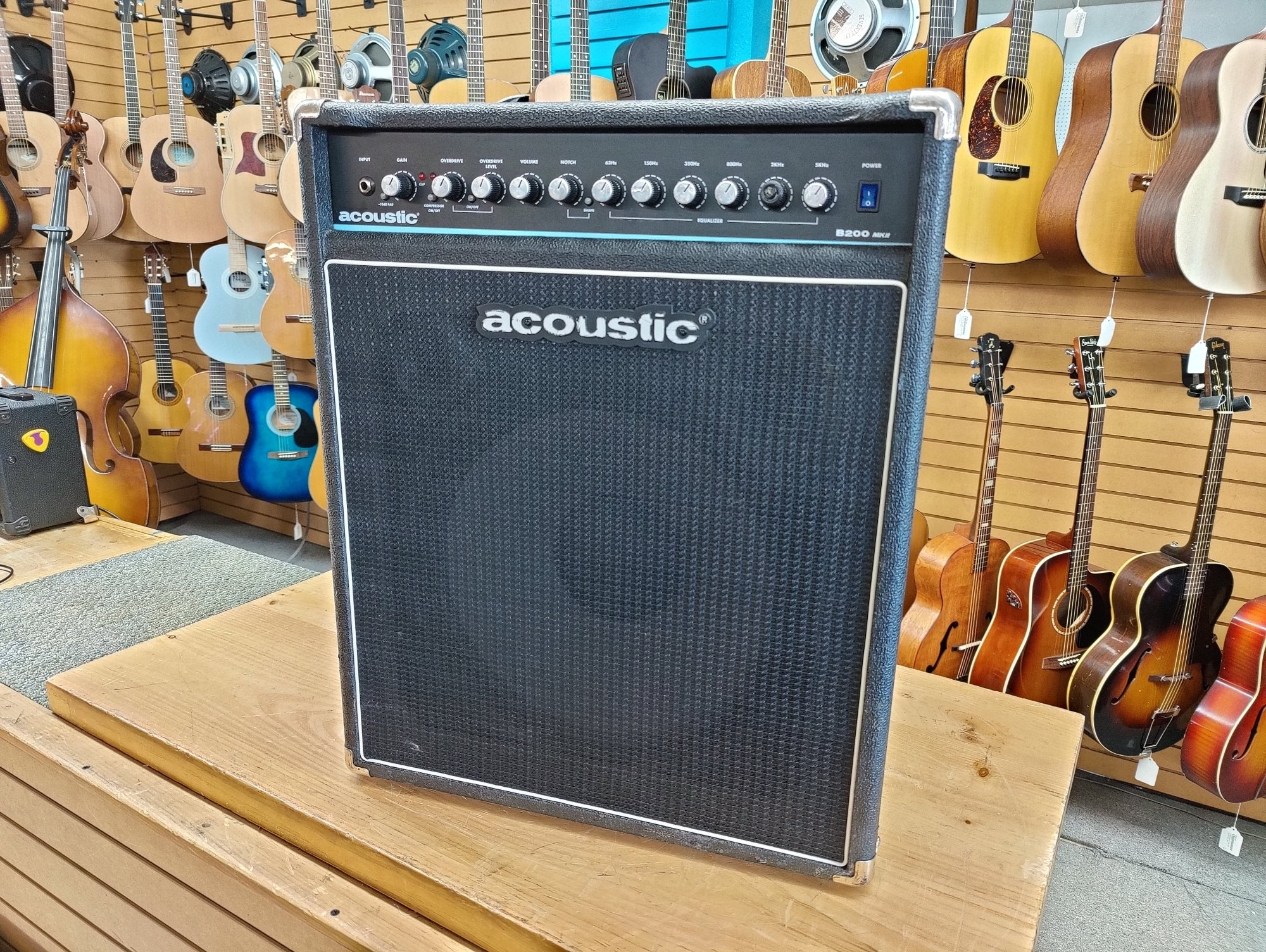 Acoustic B-2 Bass amp